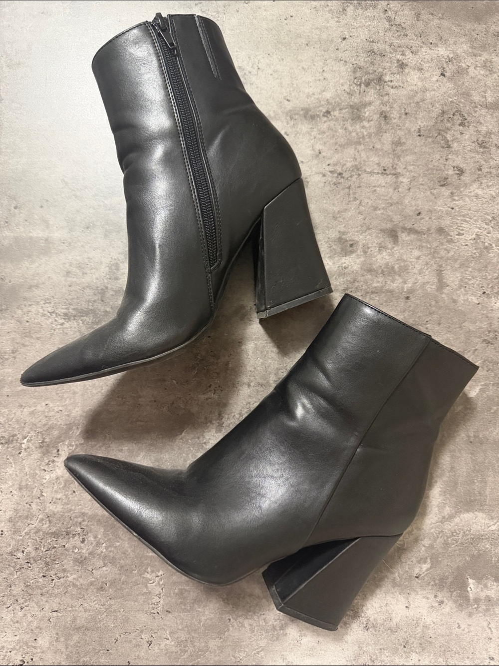 Madden Girl Black Pointed Toe Block Heel Ankle Boots
